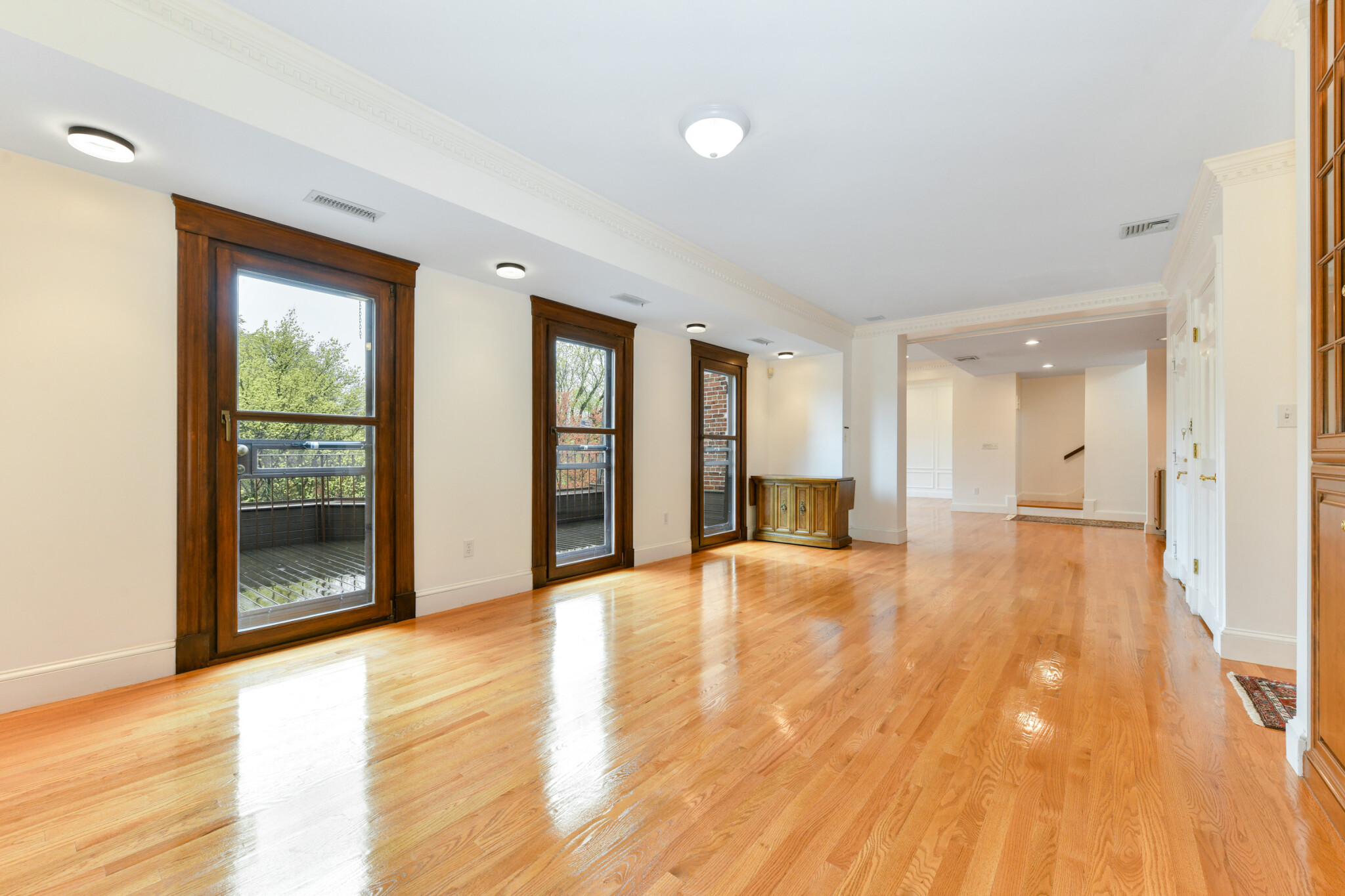 218 Commonwealth Ave, Back Bay