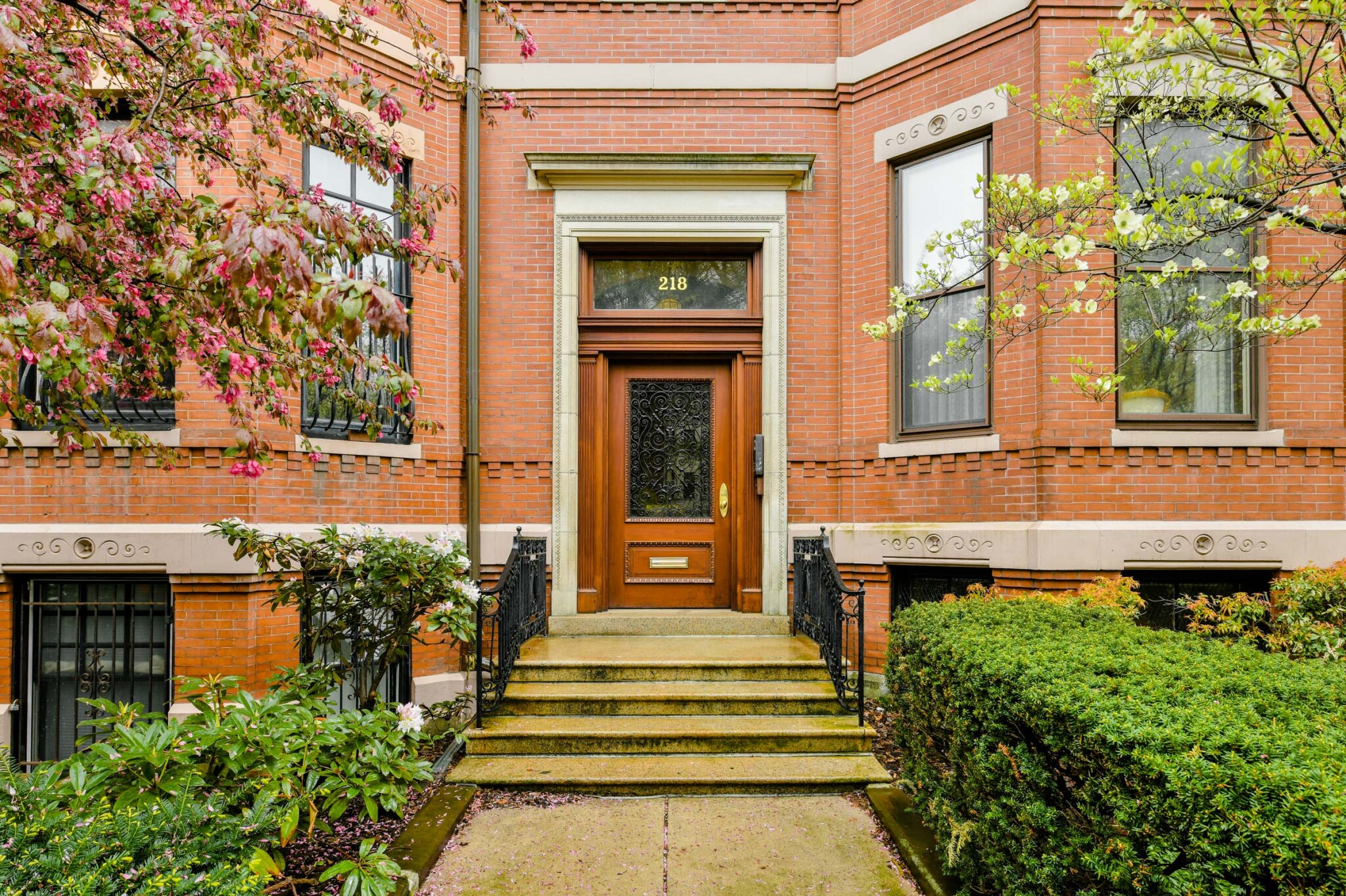 218 Commonwealth Ave, Back Bay