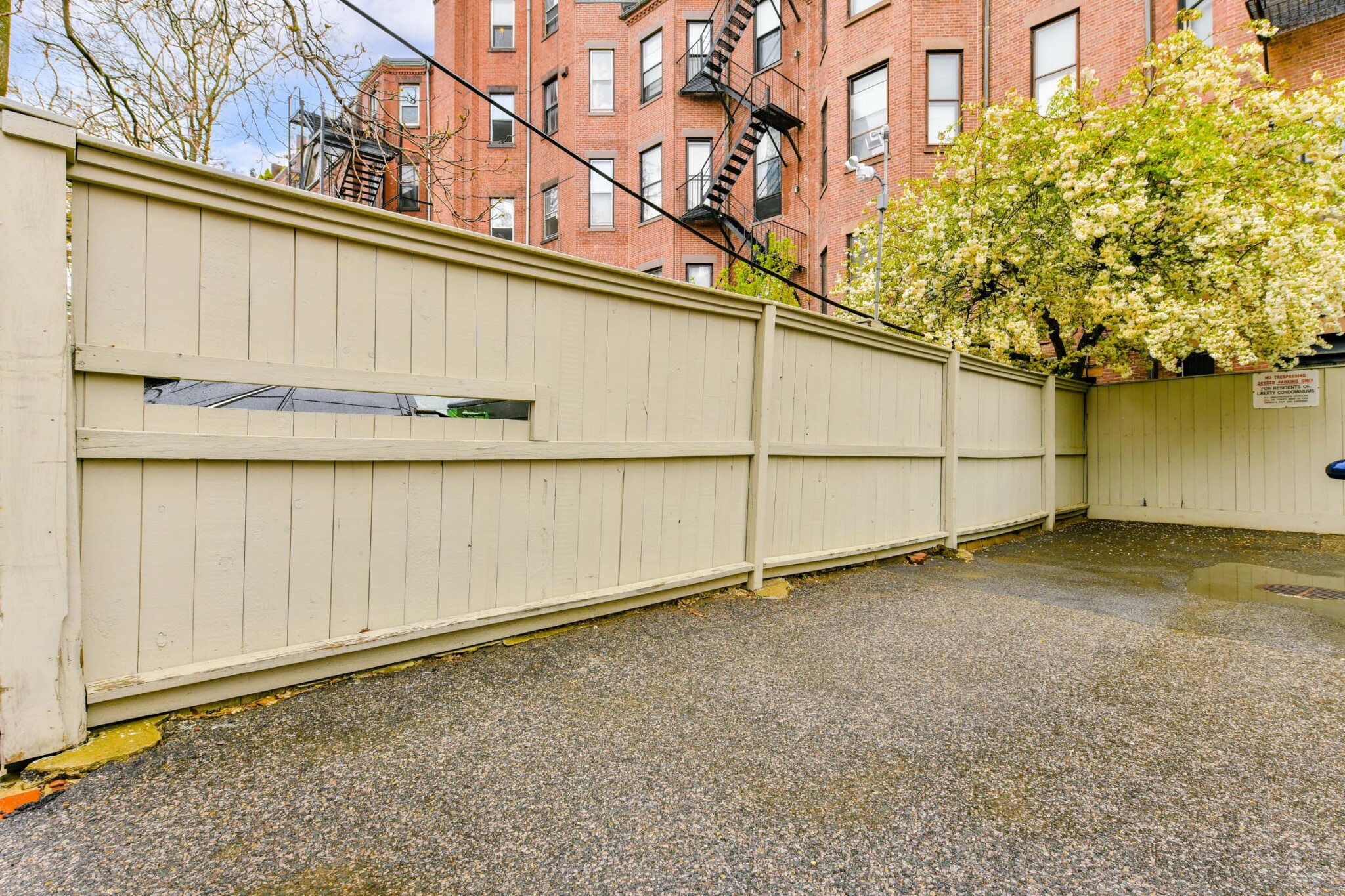 218 Commonwealth Ave, Back Bay