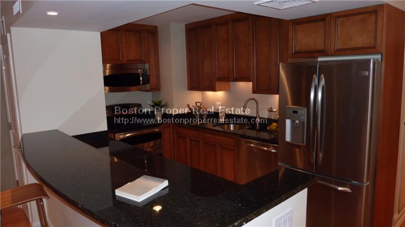 20 Chapel St, Longwood