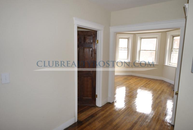 244 Kelton St, Allston