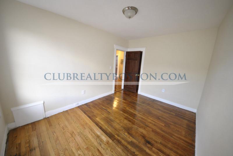 244 Kelton St, Allston