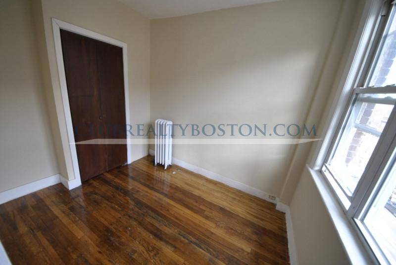 244 Kelton St, Allston