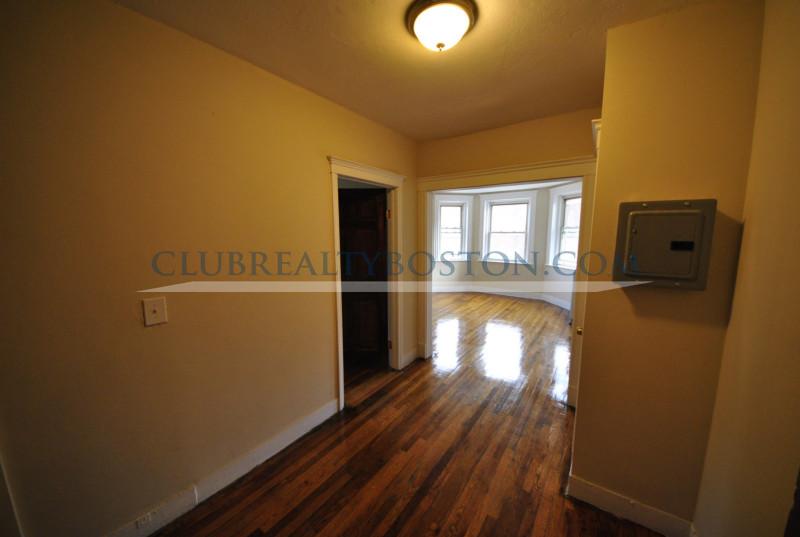 244 Kelton St, Allston