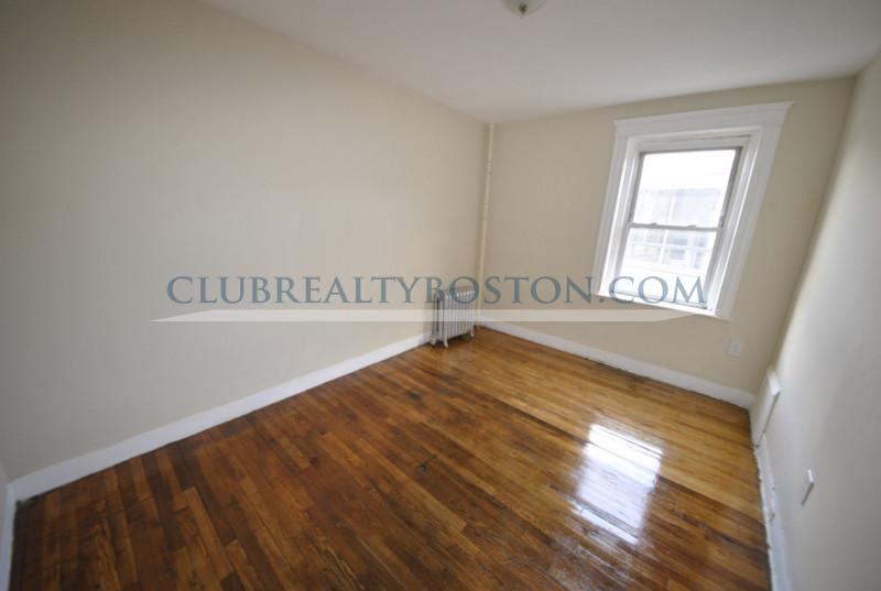 244 Kelton St, Allston