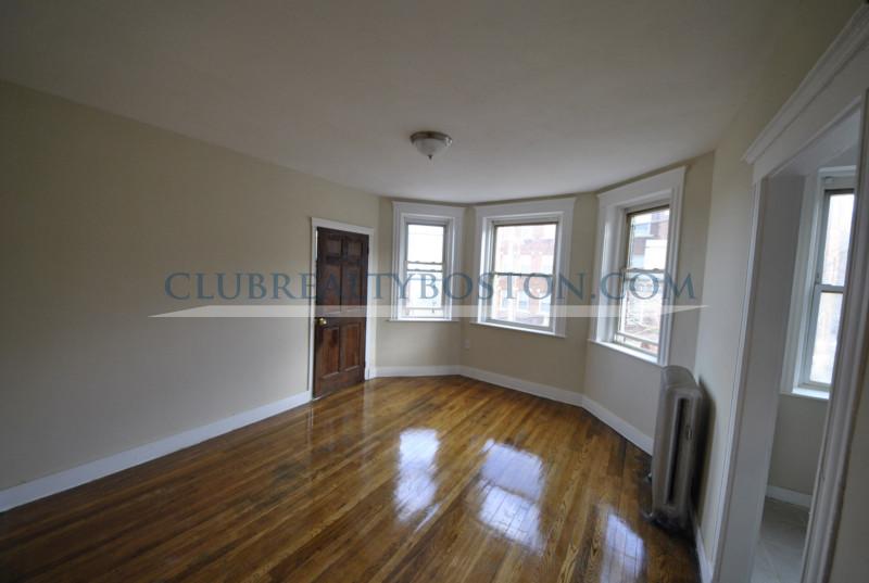 244 Kelton St, Allston