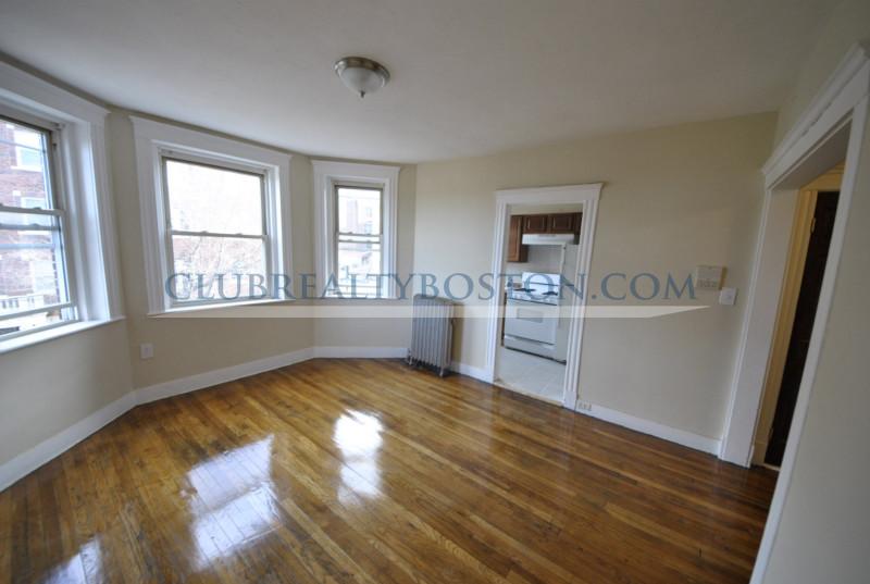 244 Kelton St, Allston