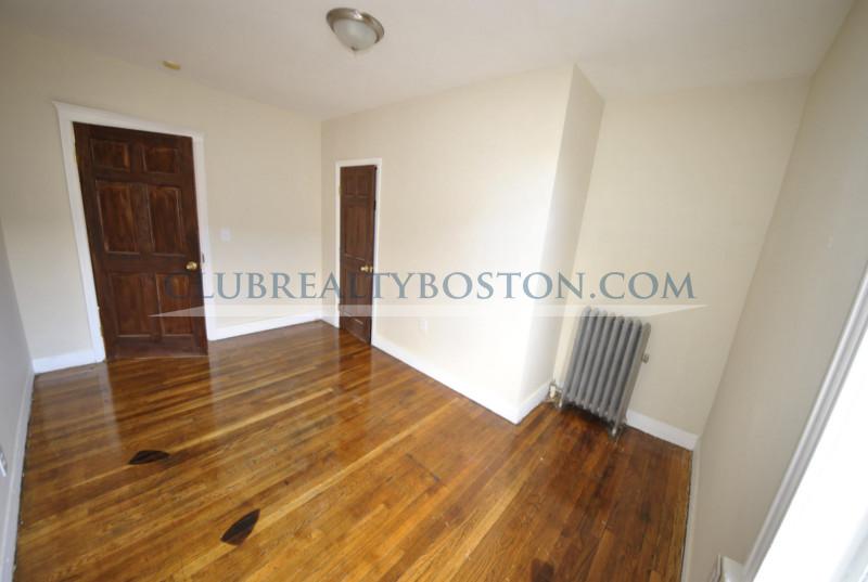 244 Kelton St, Allston