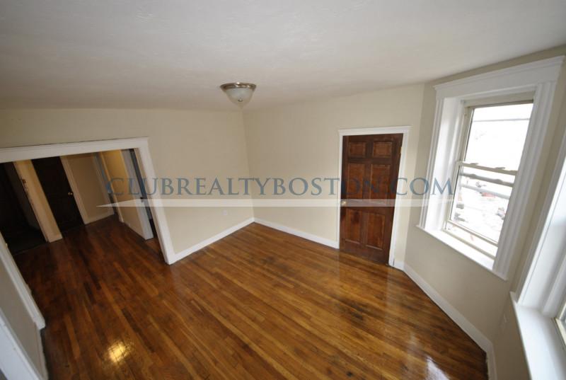 244 Kelton St, Allston