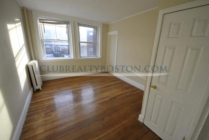 244 Kelton St, Allston