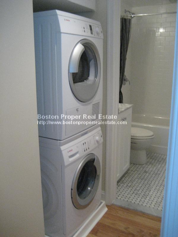 20 Chapel St, Longwood