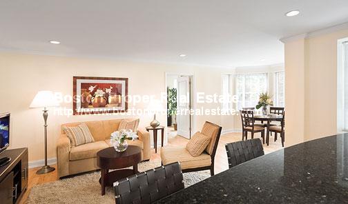 20 Chapel St, Longwood