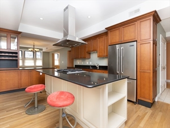 5 bed, 2.5 bath apartment for rent at 2021 Commonwealth Ave Unit C, Brighton — photo 19 of 28