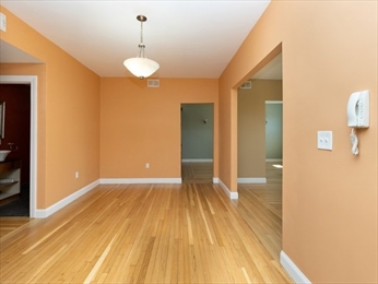 5 bed, 2.5 bath apartment for rent at 2021 Commonwealth Ave Unit C, Brighton — photo 14 of 28
