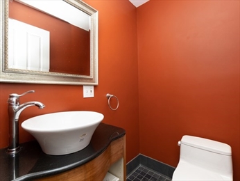 5 bed, 2.5 bath apartment for rent at 2021 Commonwealth Ave Unit C, Brighton — photo 15 of 28