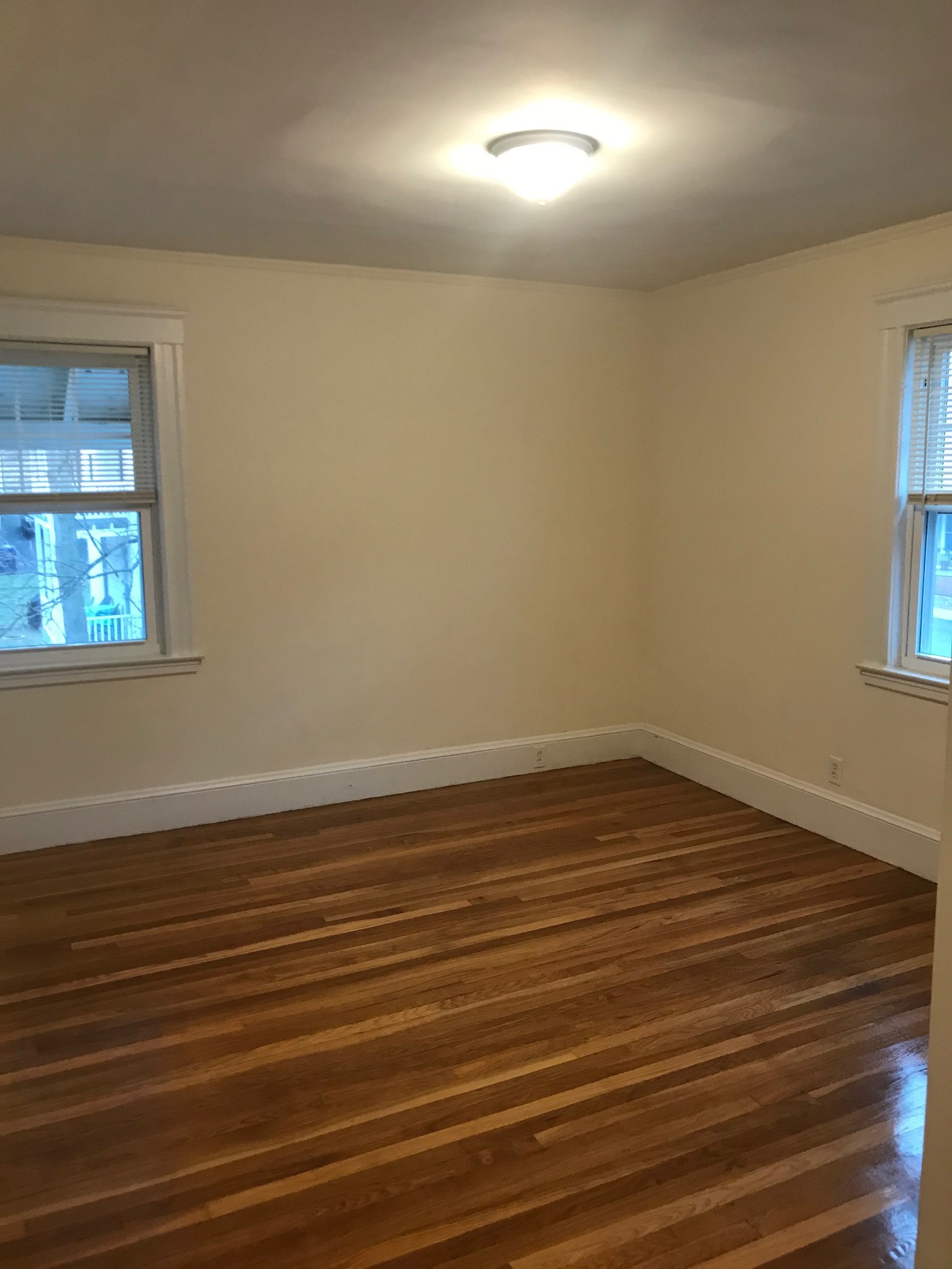 Photos of apartment on Willoughby St.,Boston MA 02135