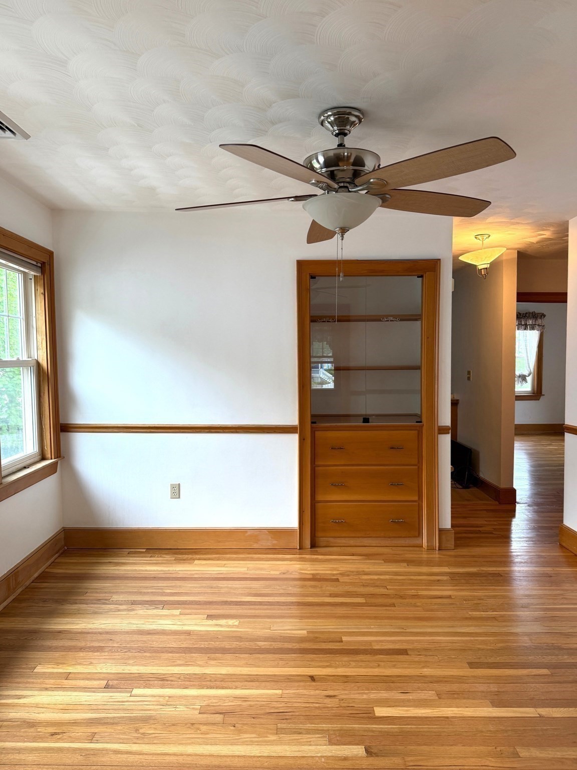 Photos of apartment on Rendall Pl.,Melrose MA 02176