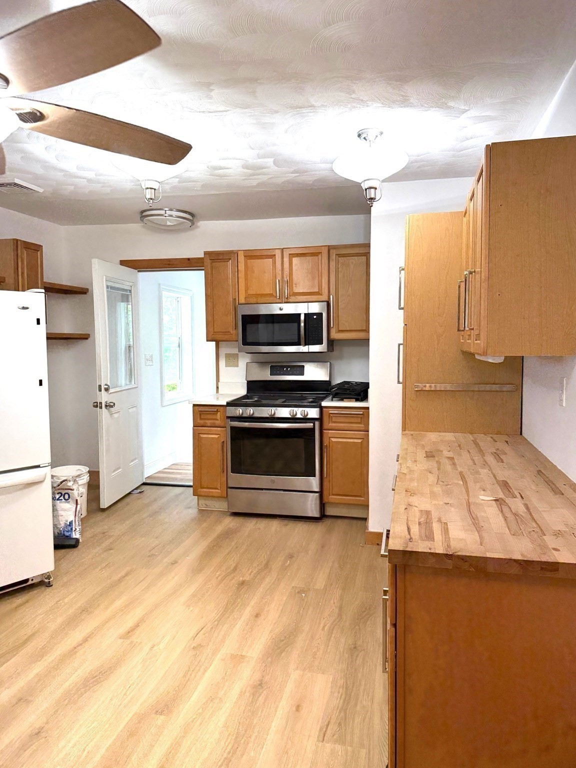 Photos of apartment on Rendall Pl.,Melrose MA 02176
