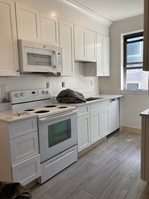 317 Summit, Brighton