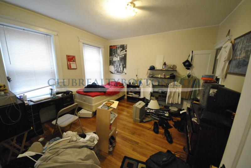 https://ygl-photos.s3.us-west-004.backblazeb2.com/1959581.jpg