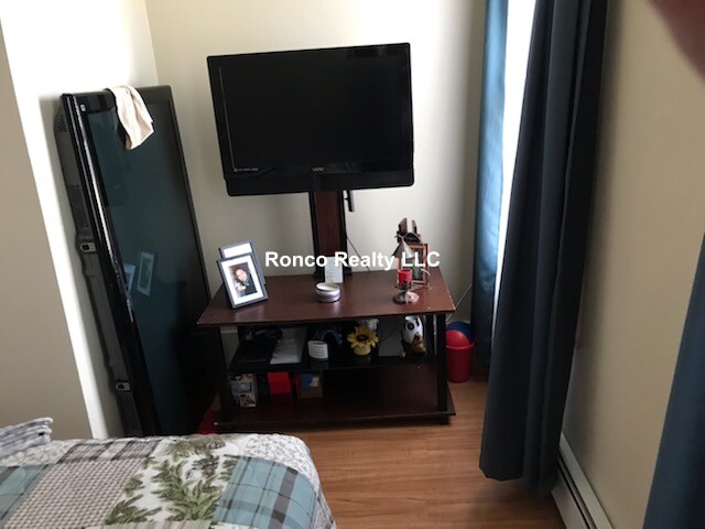 273 Paris St, East Boston