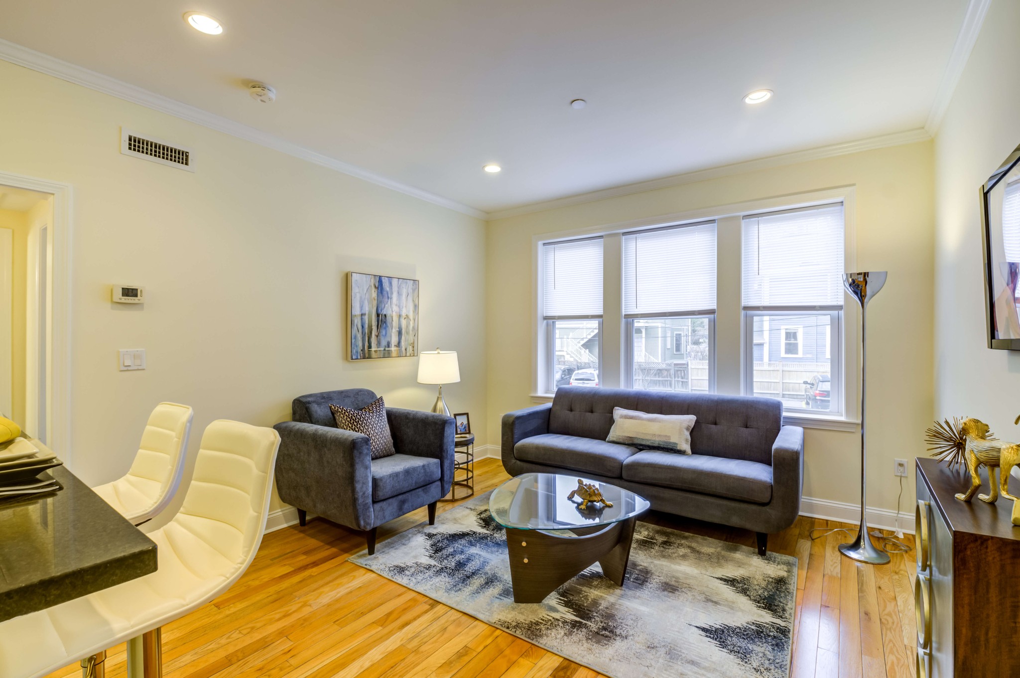 Photos of apartment on Chauncy St.,Cambridge MA 02138