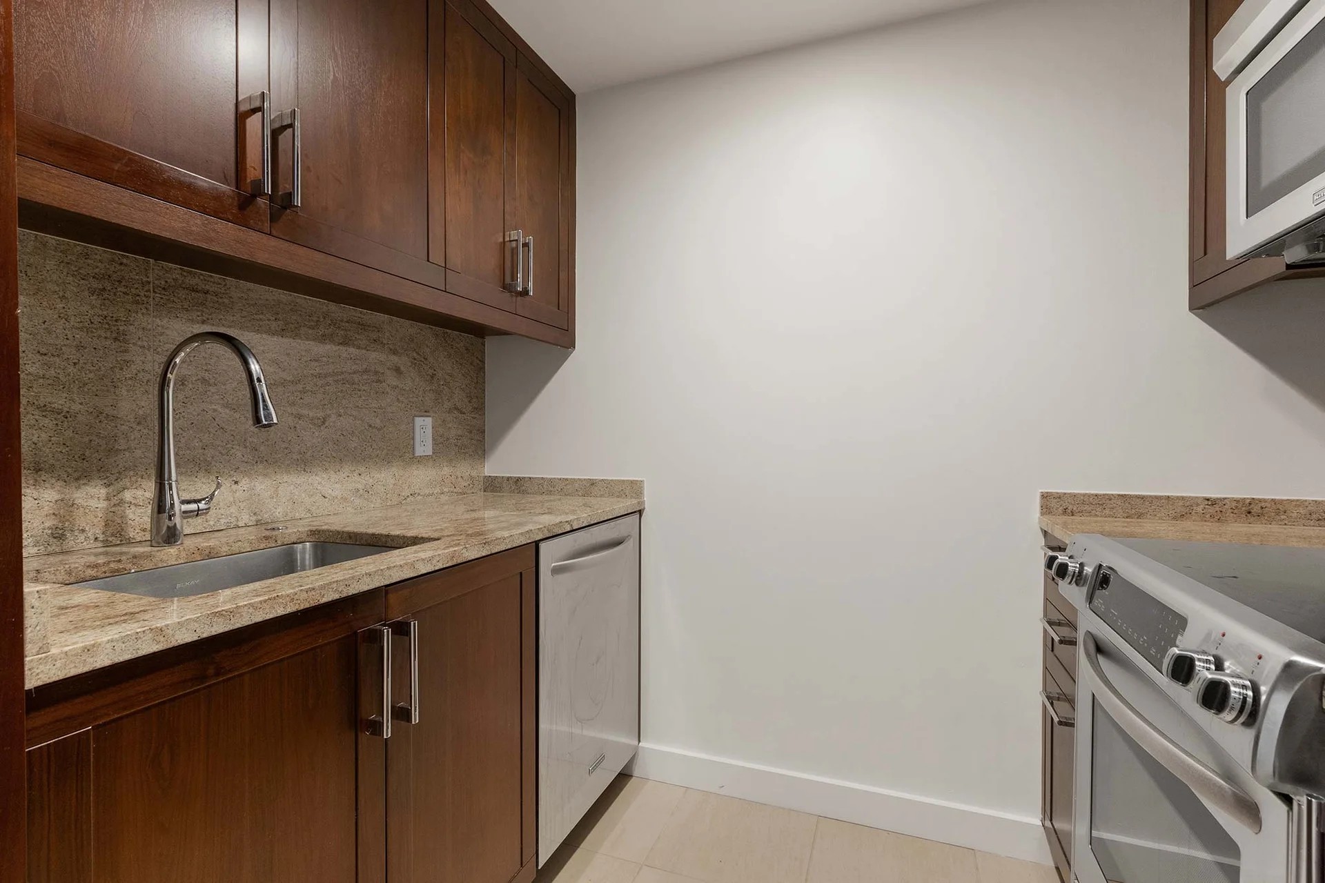 Photos of apartment on Clarendon St.,Boston MA 02116