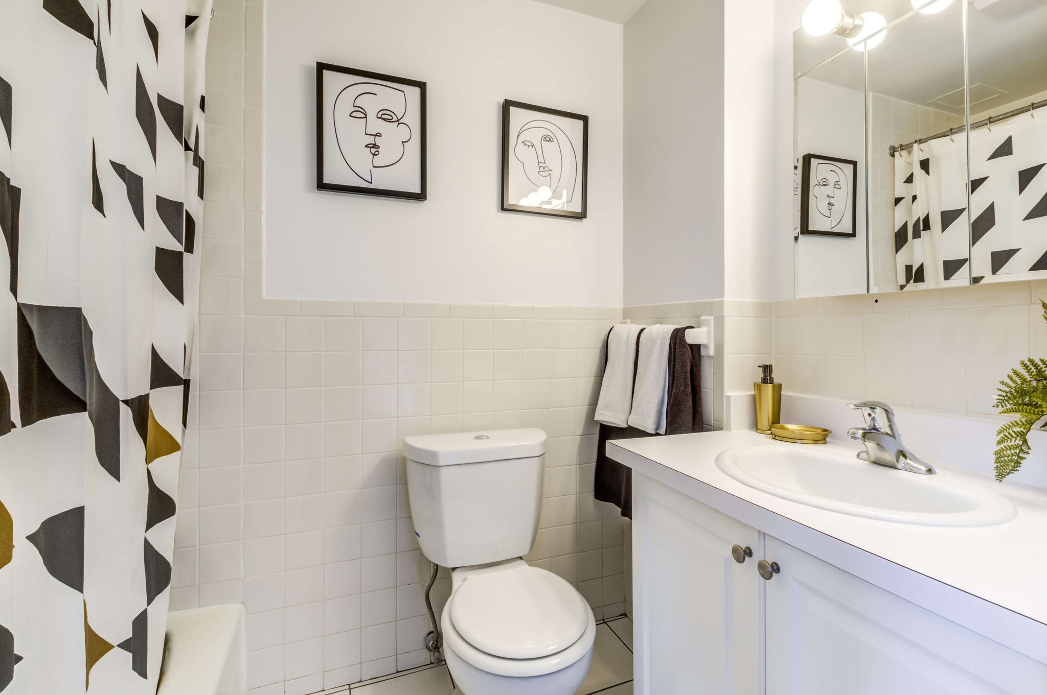 Photos of apartment on Massachusetts Ave.,Cambridge MA 02138