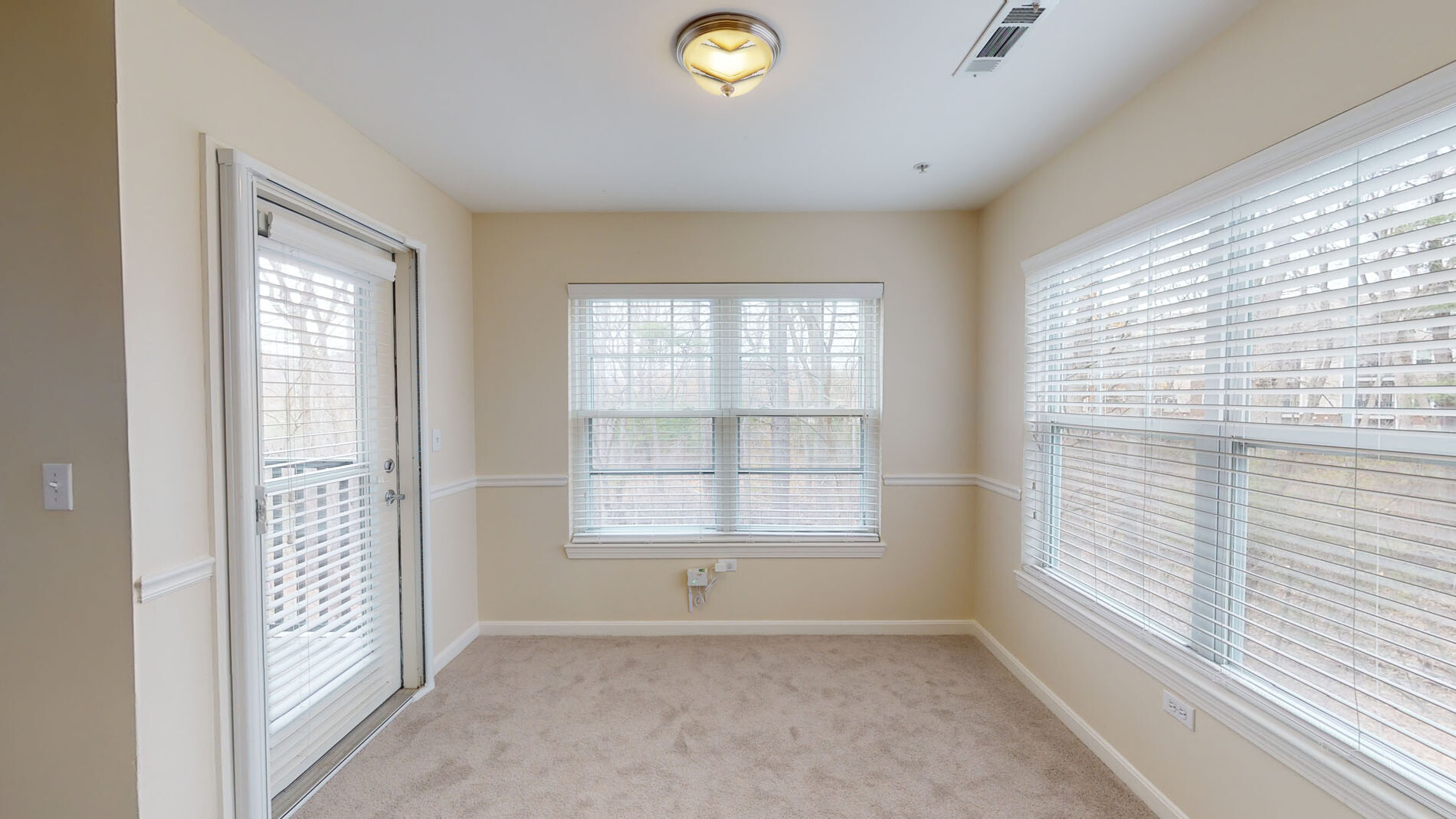 1 Inwood Dr, North Woburn