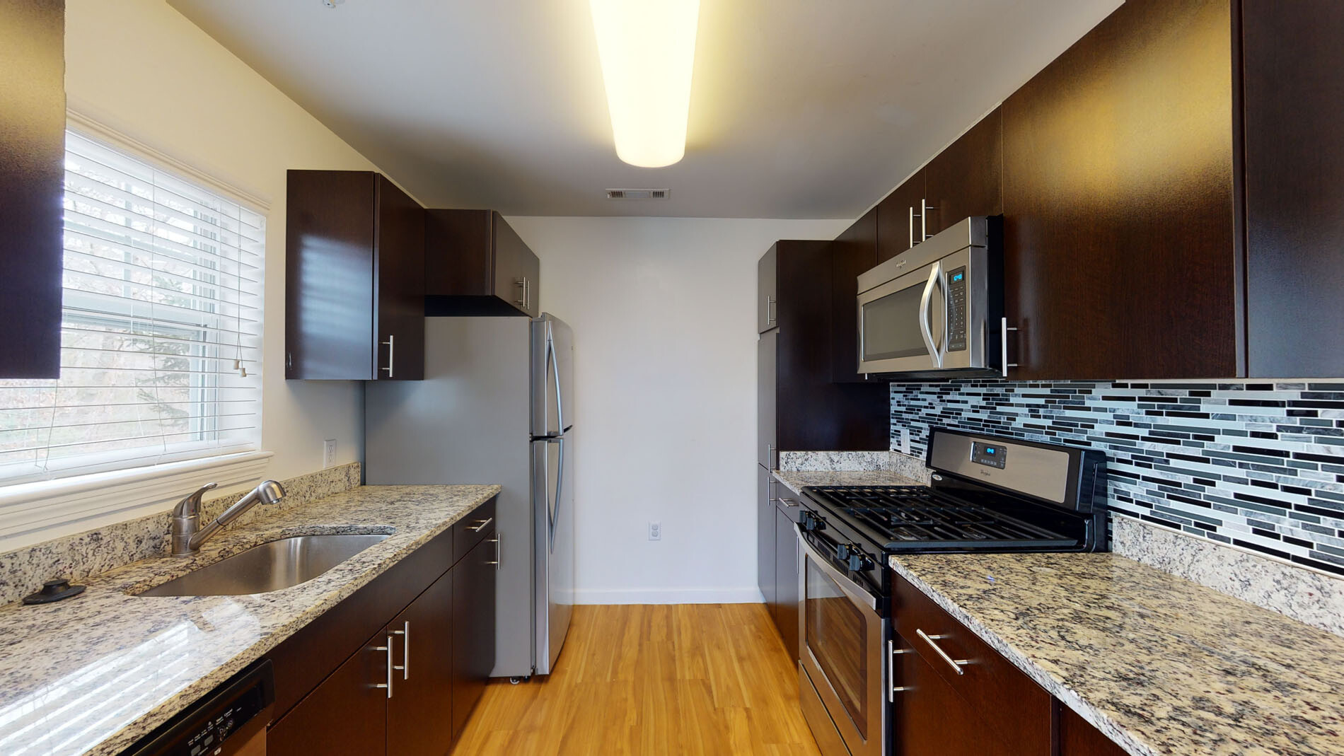 1 Inwood Dr, North Woburn