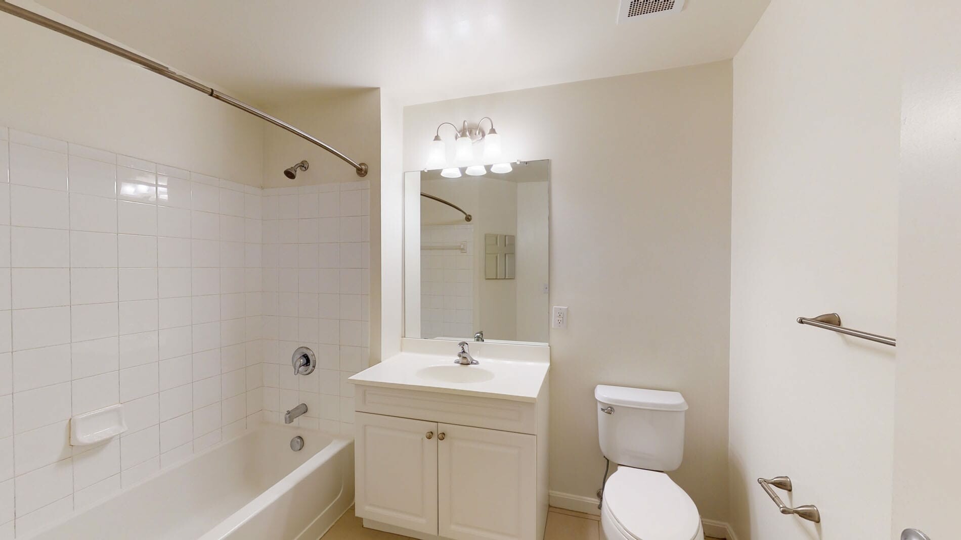 1 Inwood Dr, North Woburn