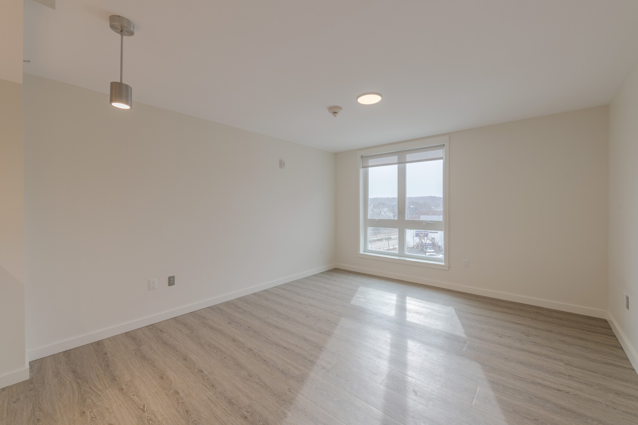 Photos of apartment on Southern Artery,Quincy MA 02169