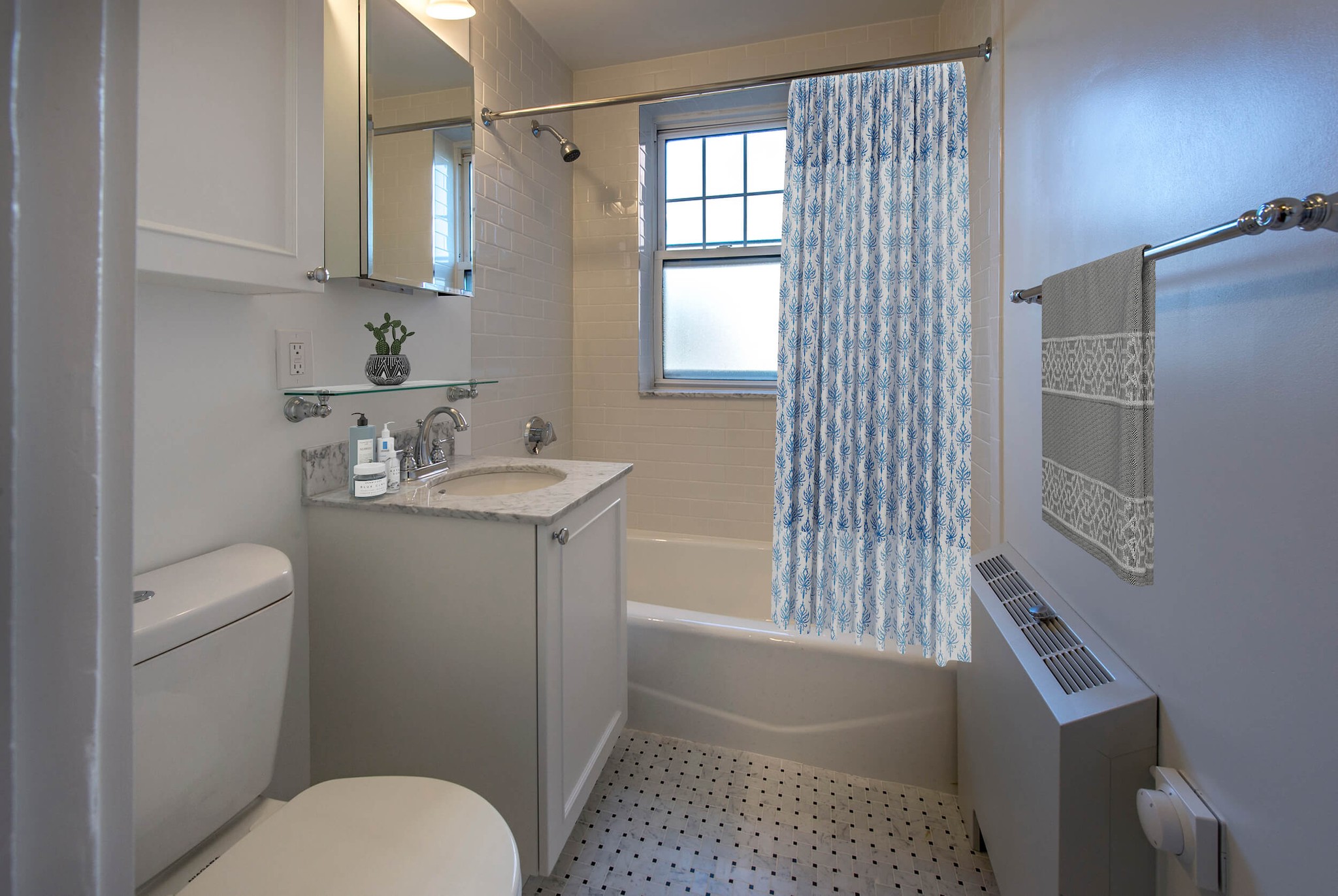 Photos of apartment on Massachusetts Ave.,Cambridge MA 02138