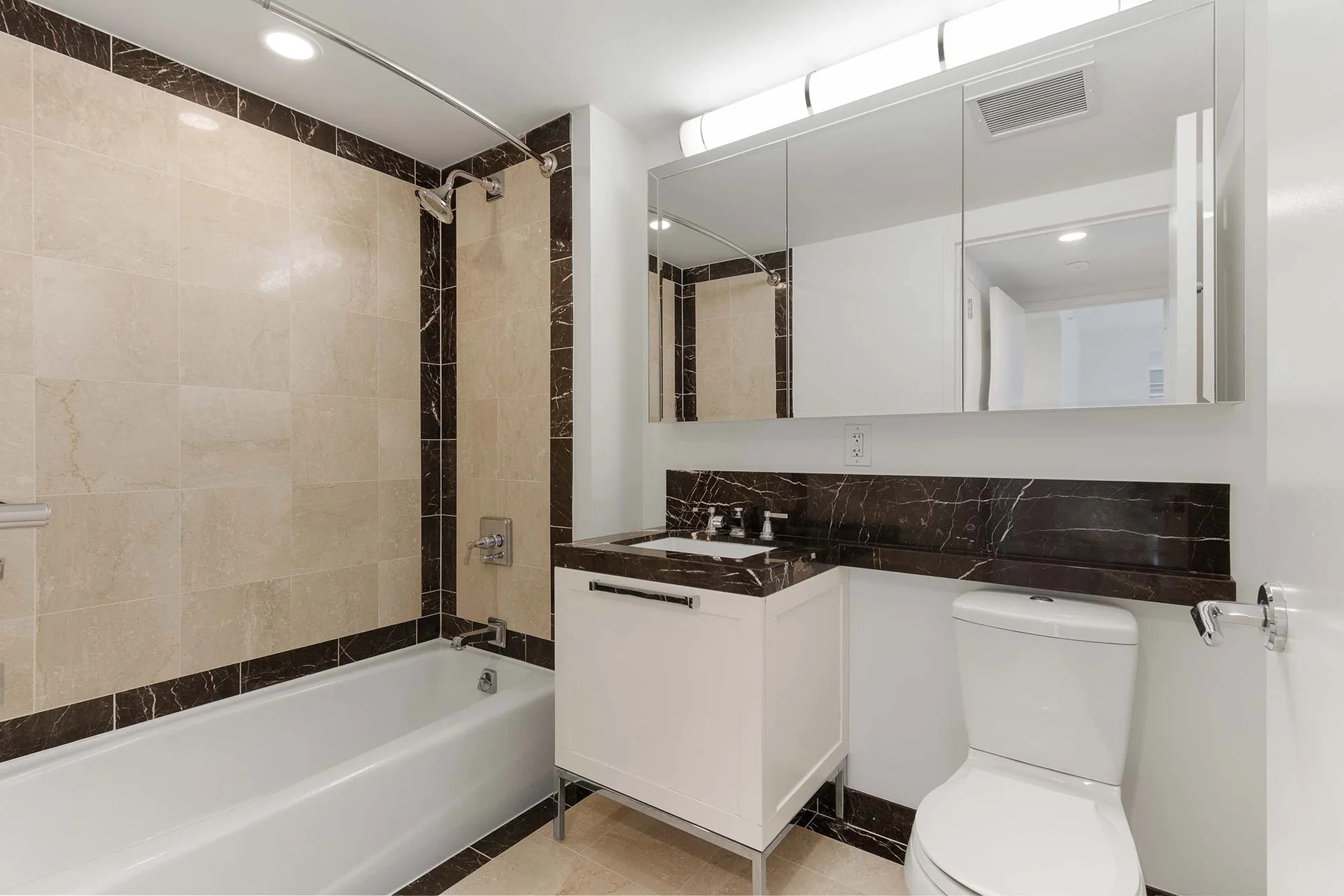 Photos of apartment on Clarendon St.,Boston MA 02116