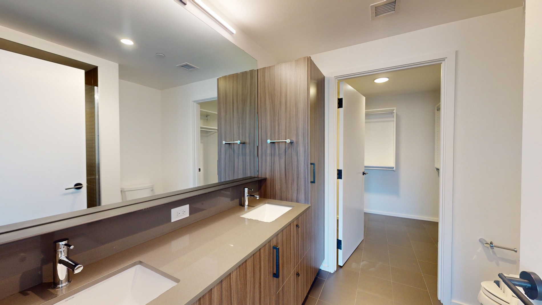 Photos of apartment on Harrison Ave.,Boston MA 02118