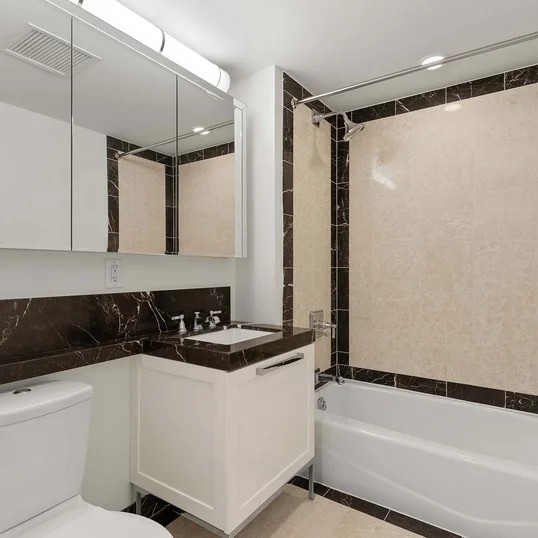 Photo 10 of 135 Clarendon St. Unit 9D