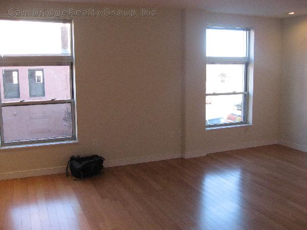 601 Albany St, South End