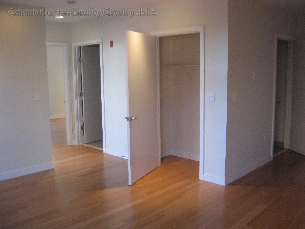 601 Albany St, South End