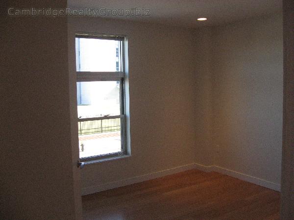 601 Albany St, South End