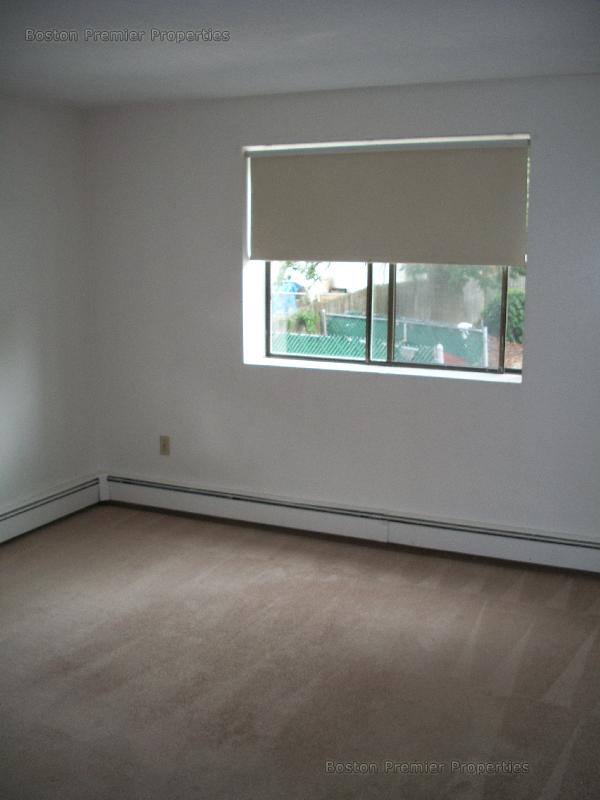 2 bed, 1 bath apartment for rent at 362 Centre St Unit 9, Quincy — photo 4 of 5