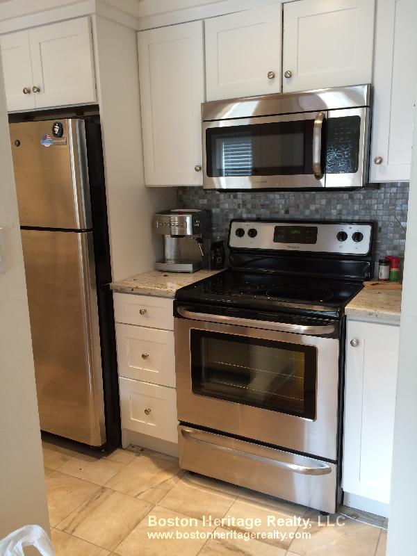 2 Beds, 1.5 Baths apartment in Boston, Fenway for $3,700