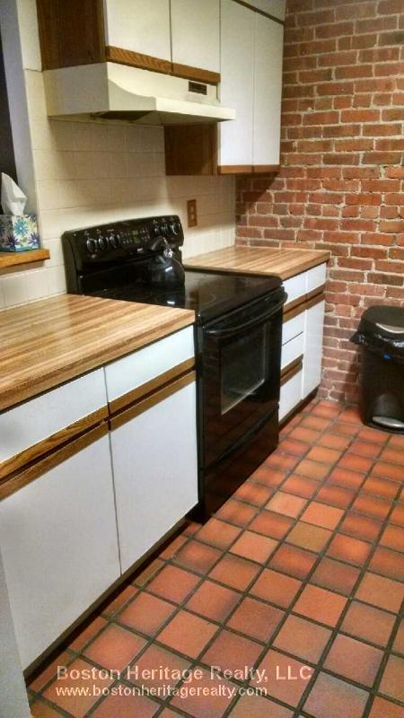 2 bed, 1 bath apartment for rent at 87 Gainsborough St Unit 206, Fenway — photo 5 of 6