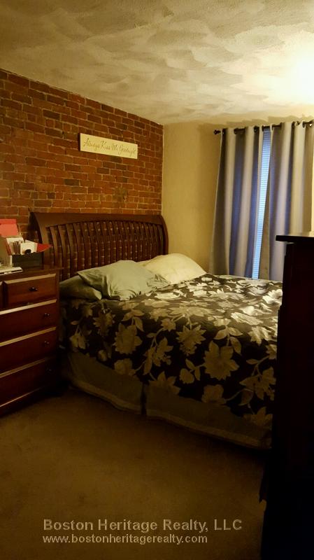 1 bed, 1 bath apartment for rent at 8 Westland Ave Unit 3, Fenway — photo 4 of 4