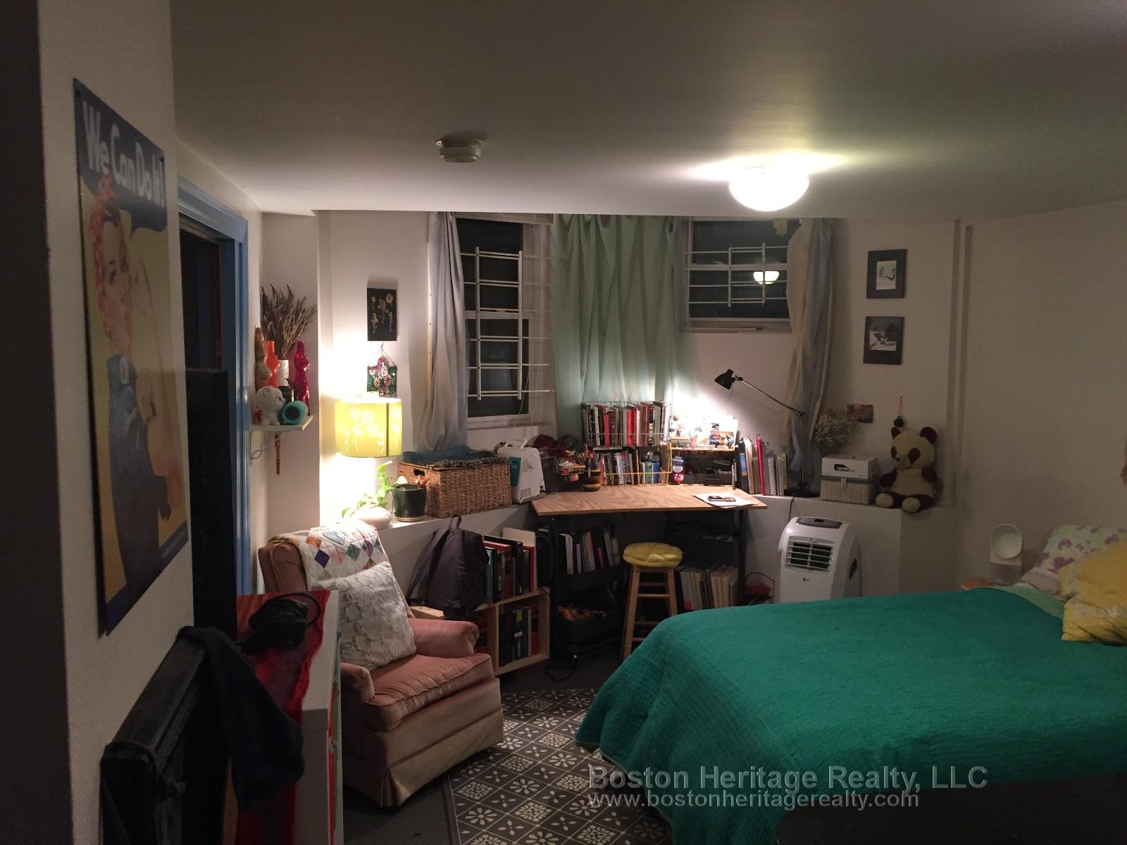 Studio bed, 1 bath apartment for rent at 15 Symphony Rd Unit 2, Fenway — photo 4 of 5