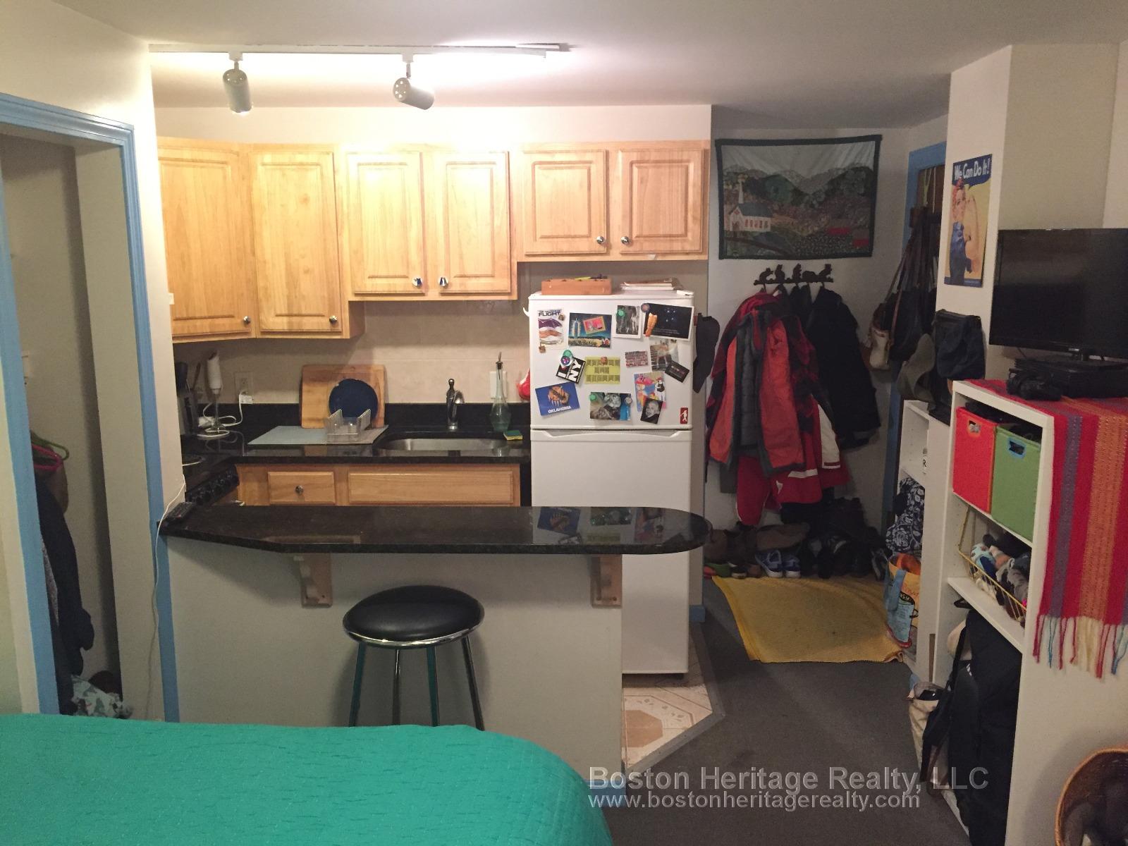 Studio bed, 1 bath apartment for rent at 15 Symphony Rd Unit 2, Fenway — photo 2 of 5
