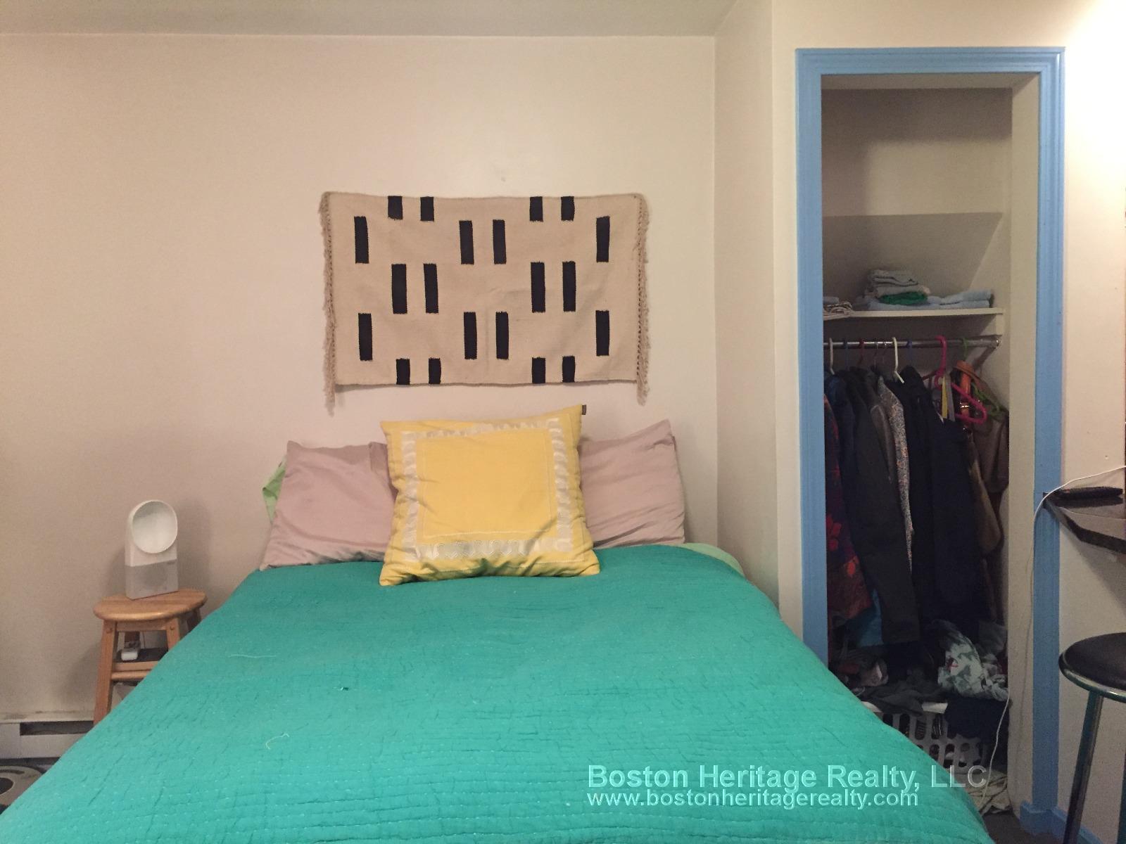 Studio bed, 1 bath apartment for rent at 15 Symphony Rd Unit 2, Fenway — photo 3 of 5
