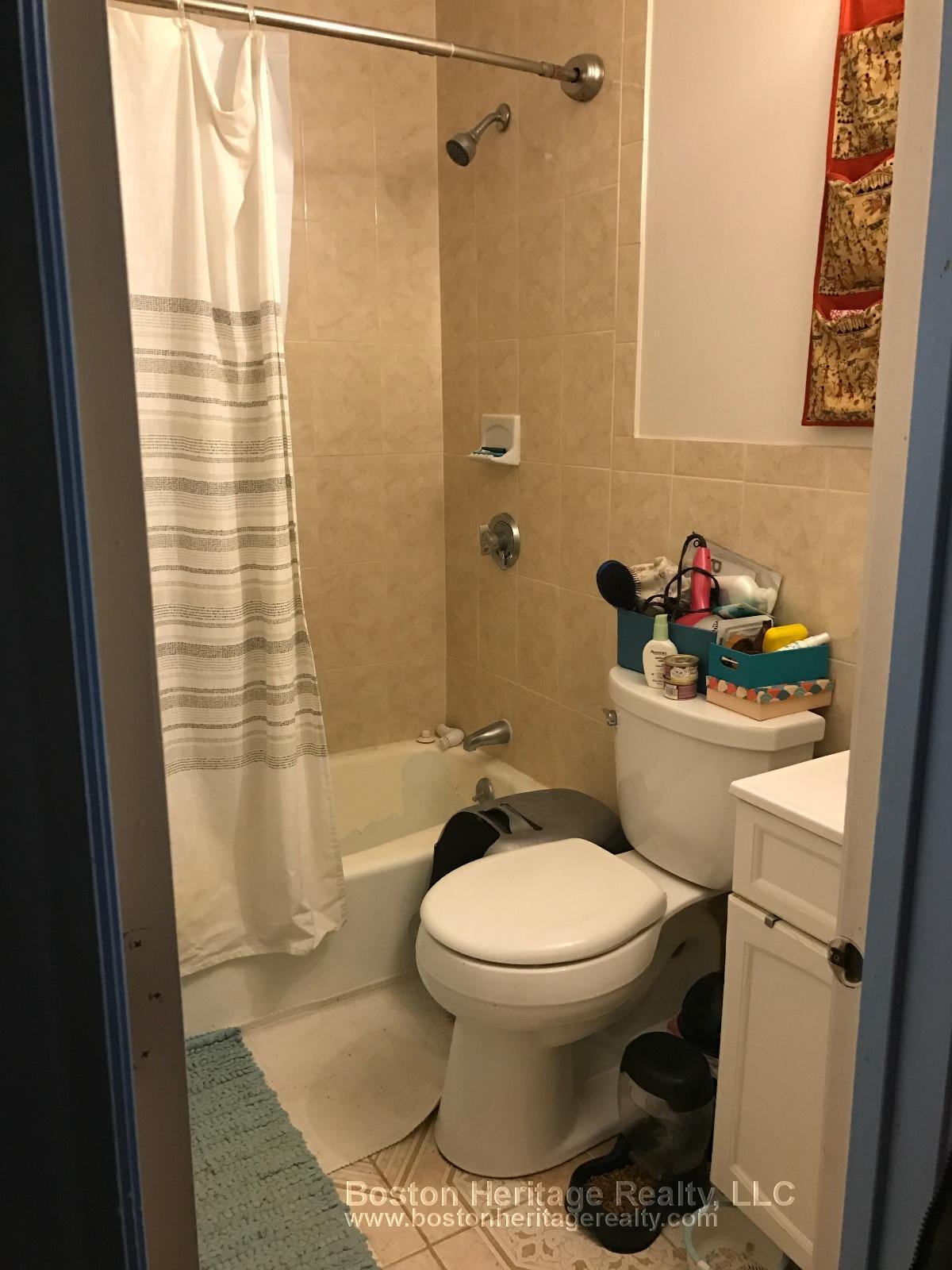 Studio bed, 1 bath apartment for rent at 15 Symphony Rd Unit 2, Fenway — photo 5 of 5