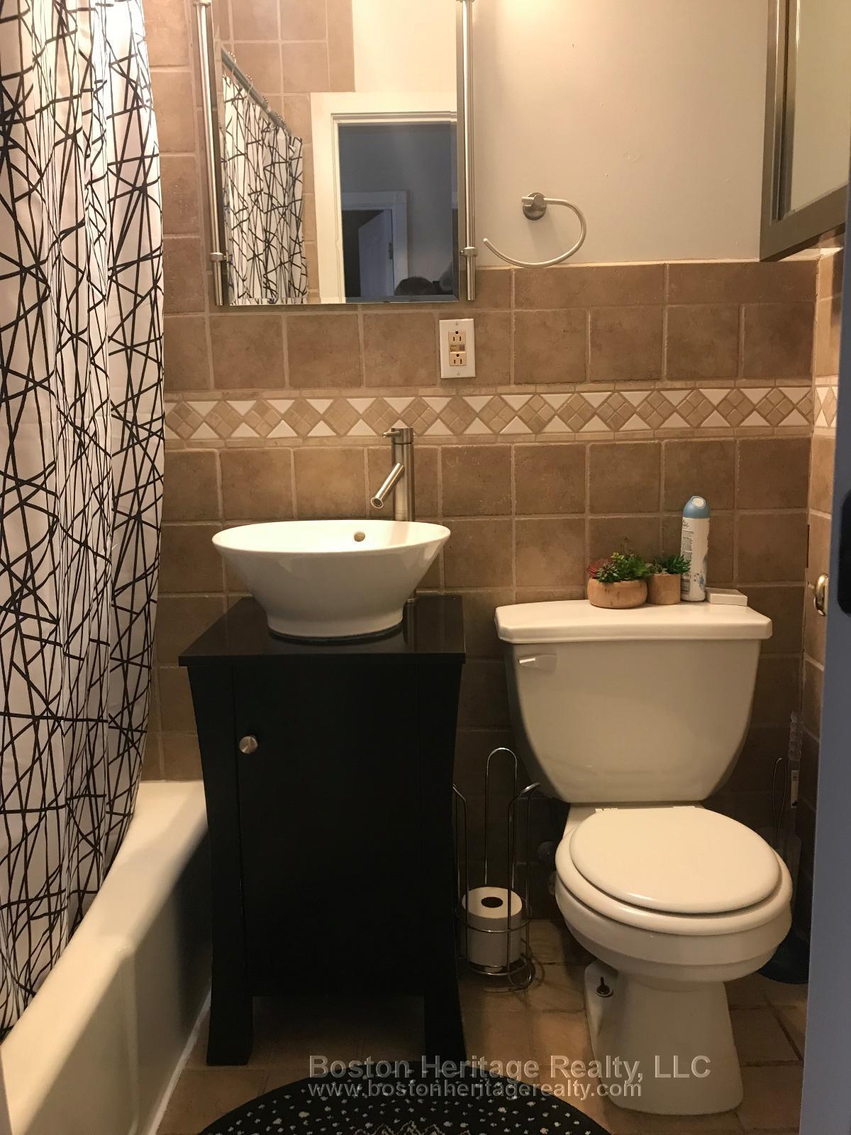 2 bed, 2 bath apartment for rent at 27 Saint Stephen St Unit 9, Fenway — photo 7 of 8