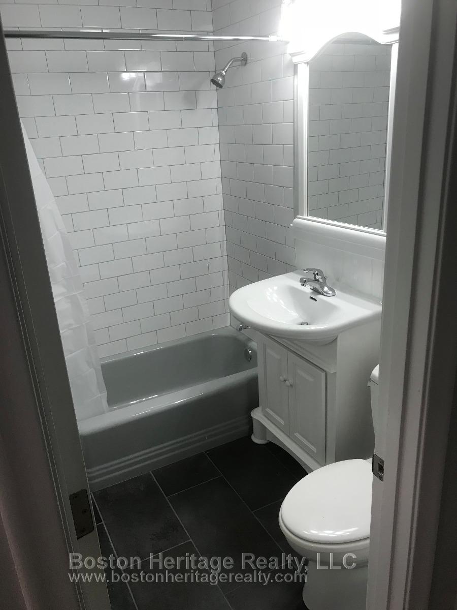 Studio bed, 1 bath apartment for rent at 511 Beacon St Unit 5, Back Bay — photo 5 of 5