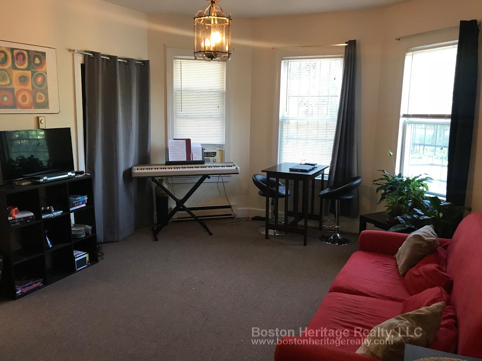 1 Bed, 1 Bath apartment in Boston, Mission Hill for $1,950